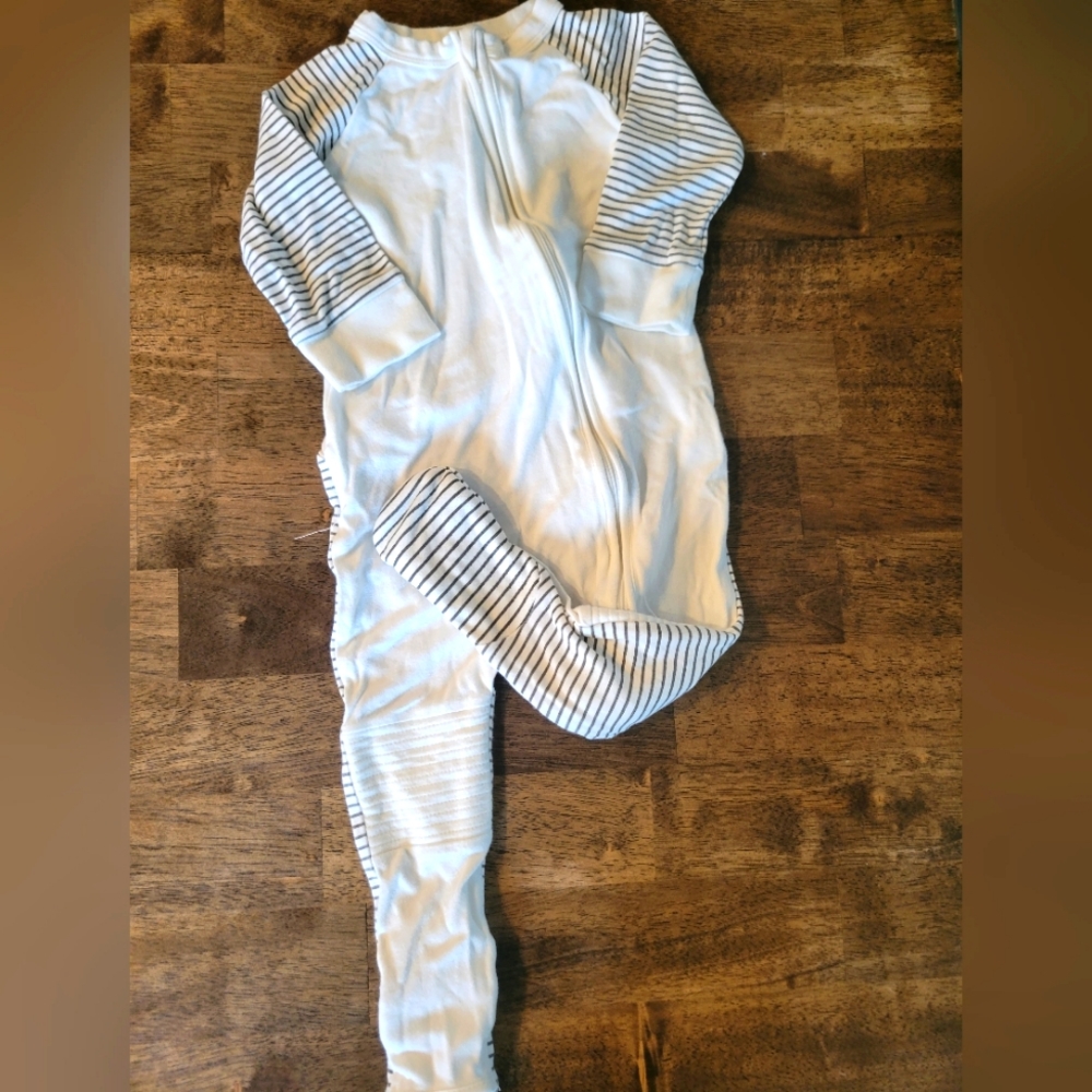 Goumi 18 to 24 months zip romper